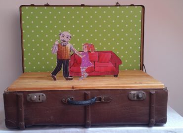 Das Papiertheater "Opas bunte Welt" feierte Premiere und geht auf die Reise mit Wilmas Theaterwelt! Birgit Klinksieck